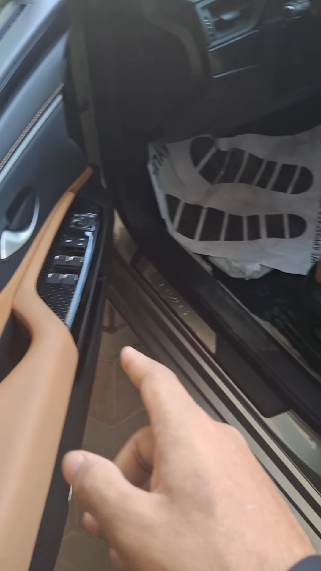 Car video thumbnail 1 of 7