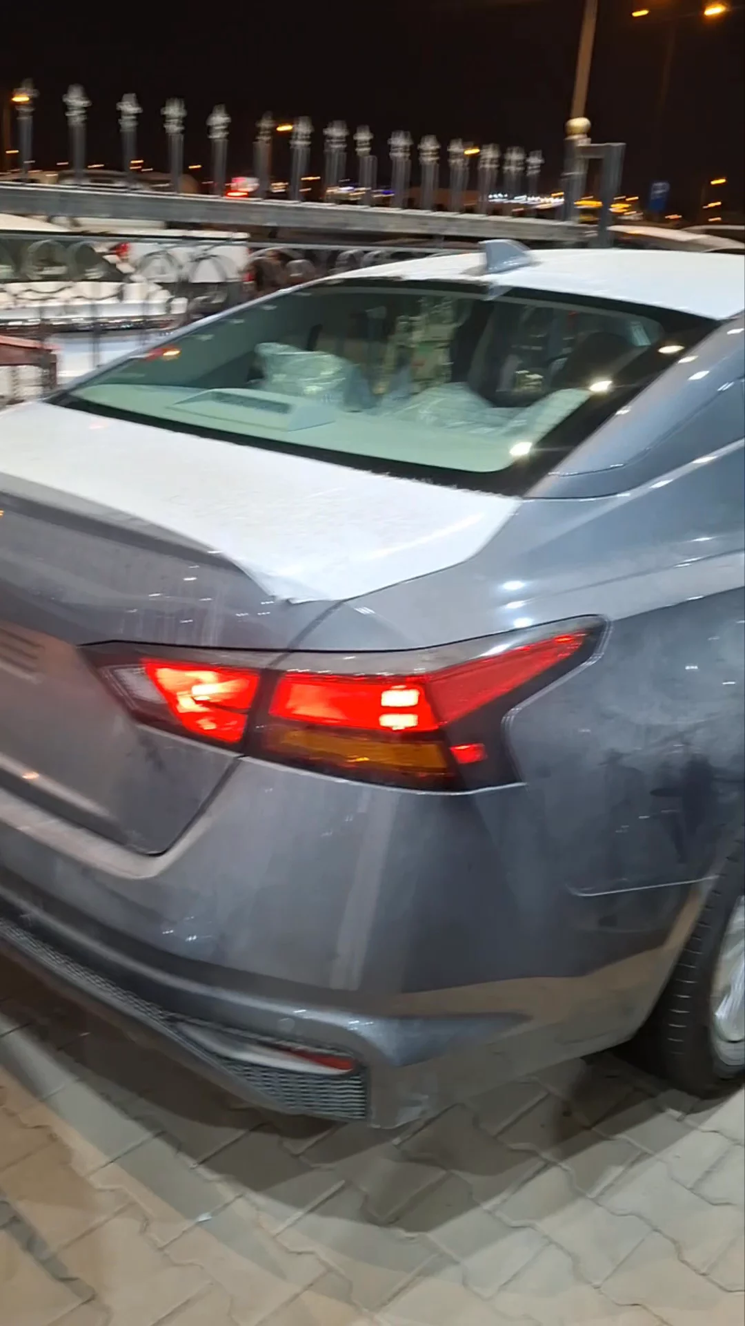 Car video thumbnail 1 of 9