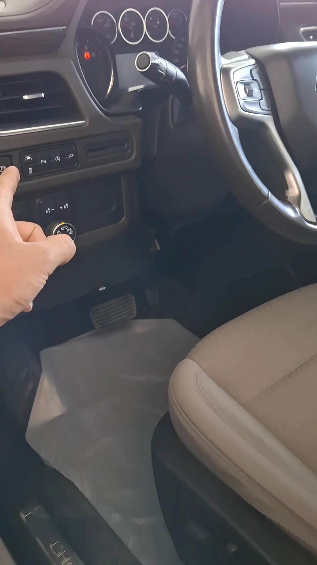 Car video thumbnail 1 of 7