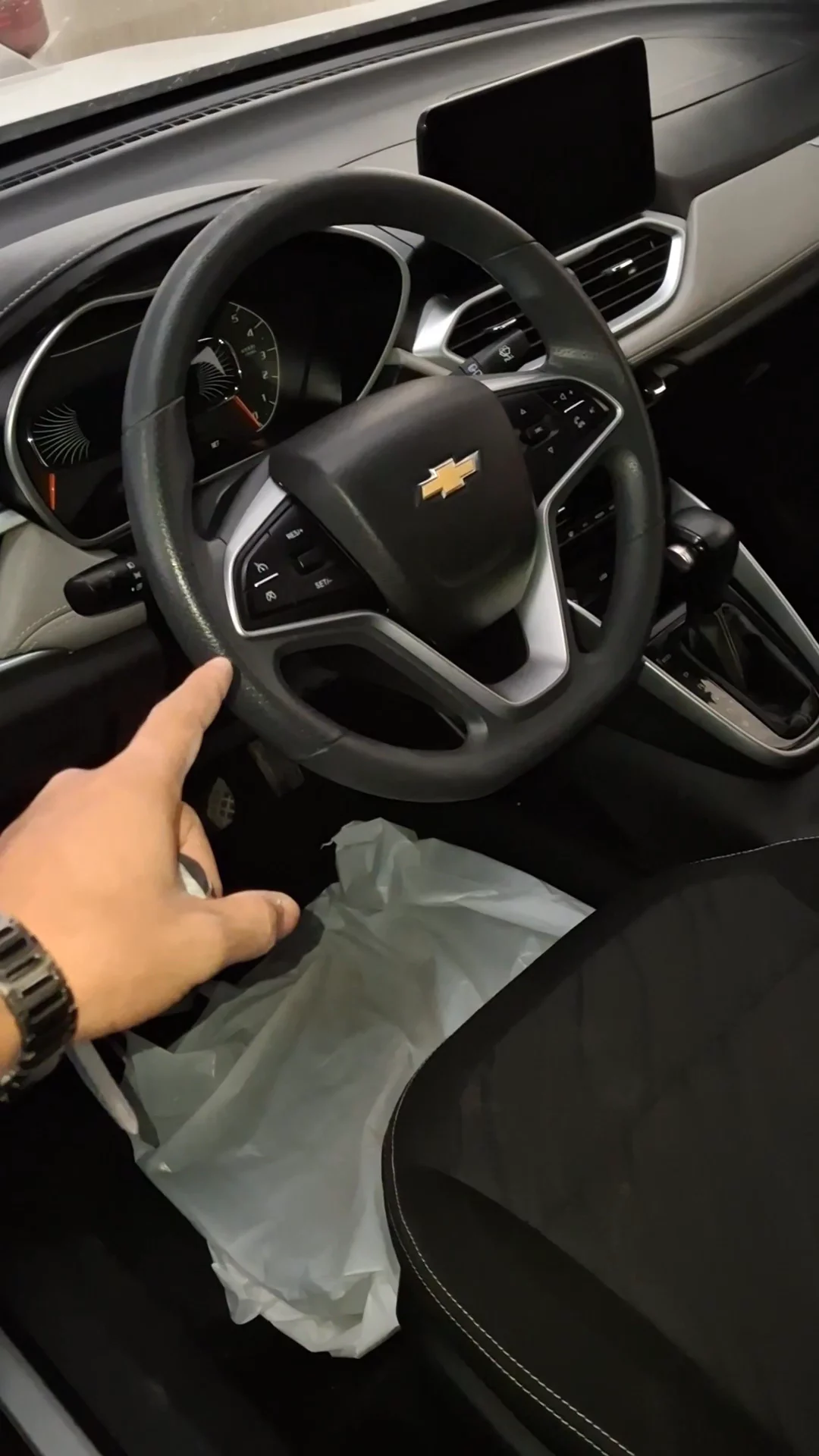 Car video thumbnail 1 of 7