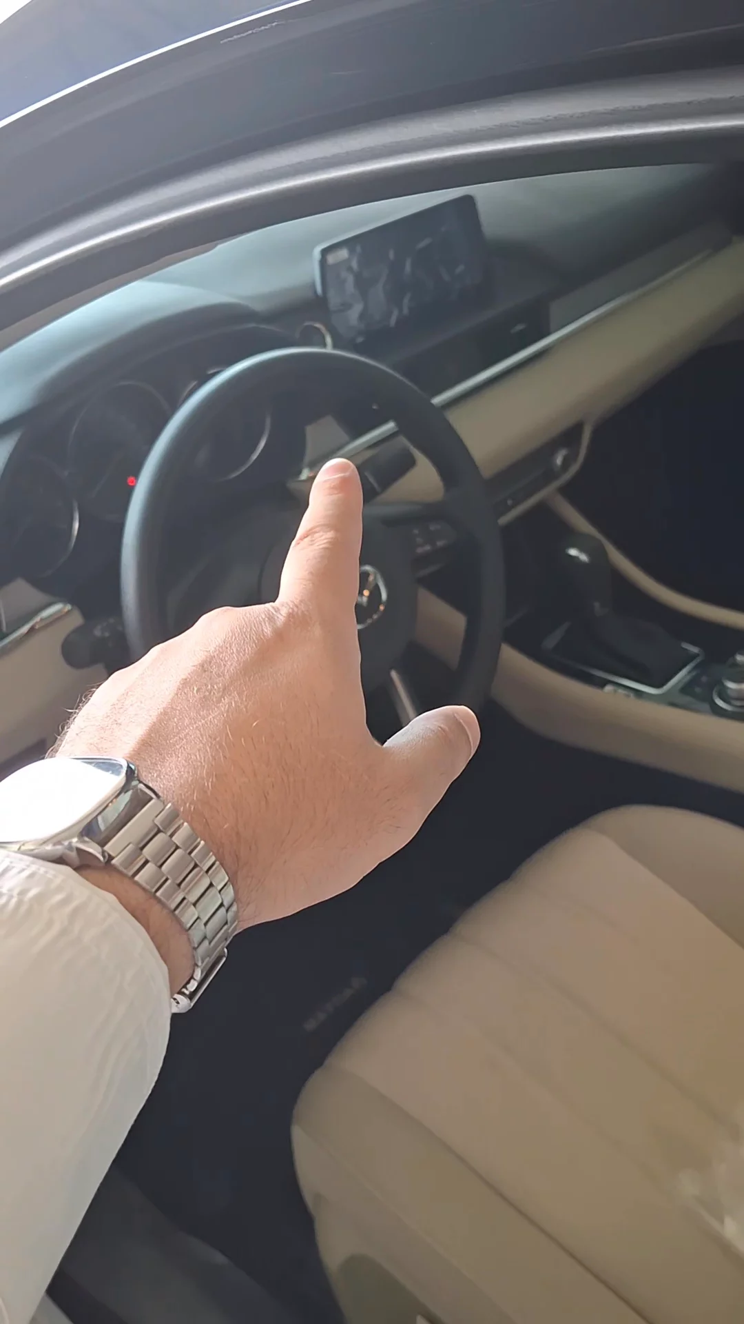 Car video thumbnail 1 of 10