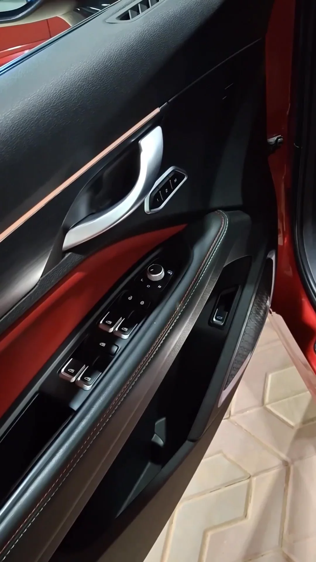 Geely Tugella GF + 2022