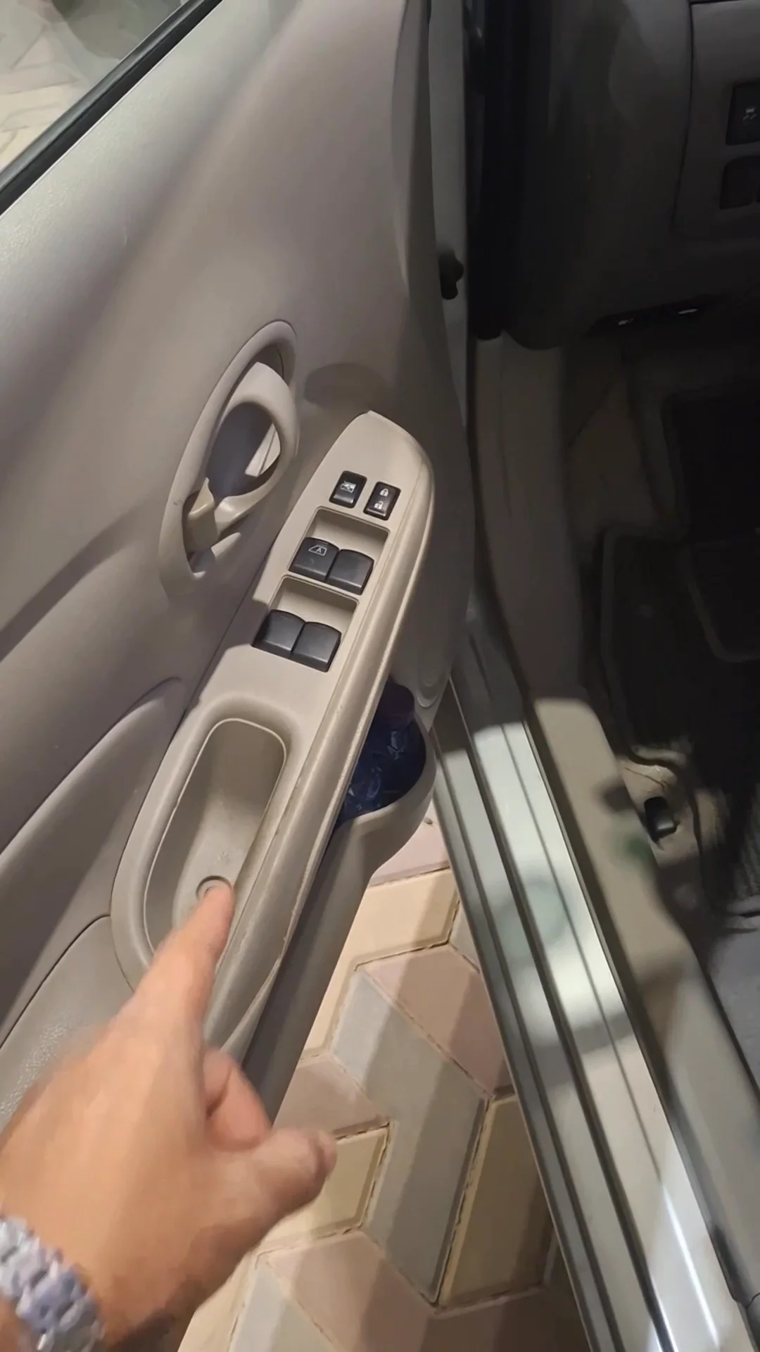 نيسان صني S 2024