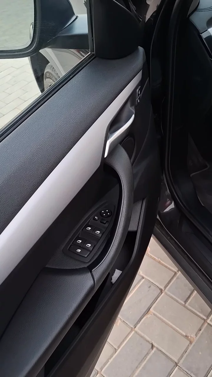 Car video thumbnail 1 of 10