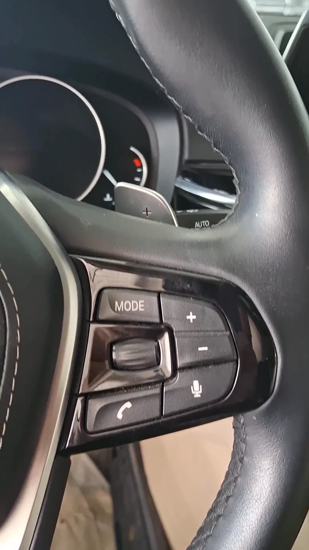 Car video thumbnail 1 of 9