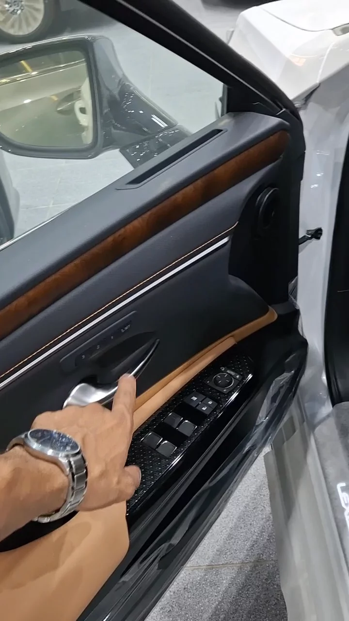 Lexus ES 250 aa elegant 2025