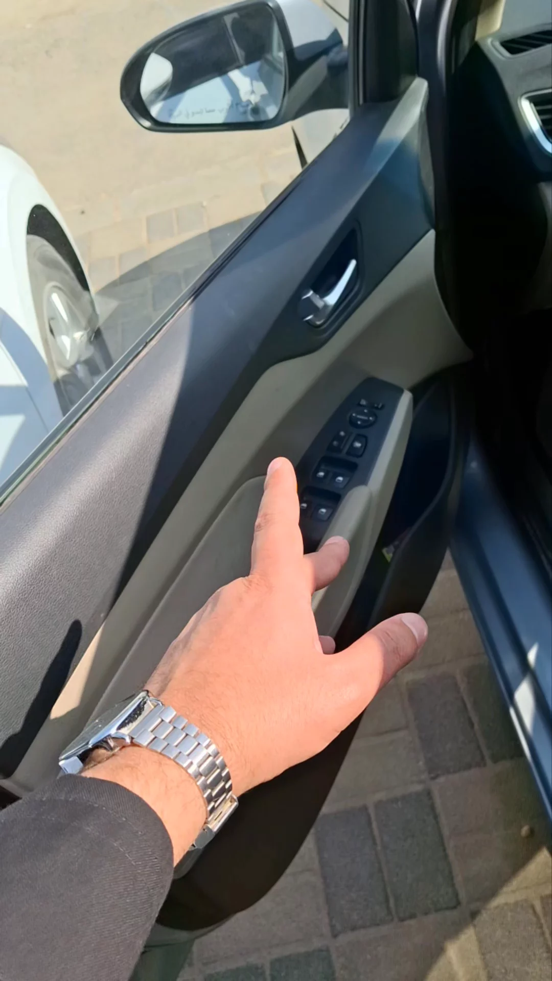 Car video thumbnail 1 of 11