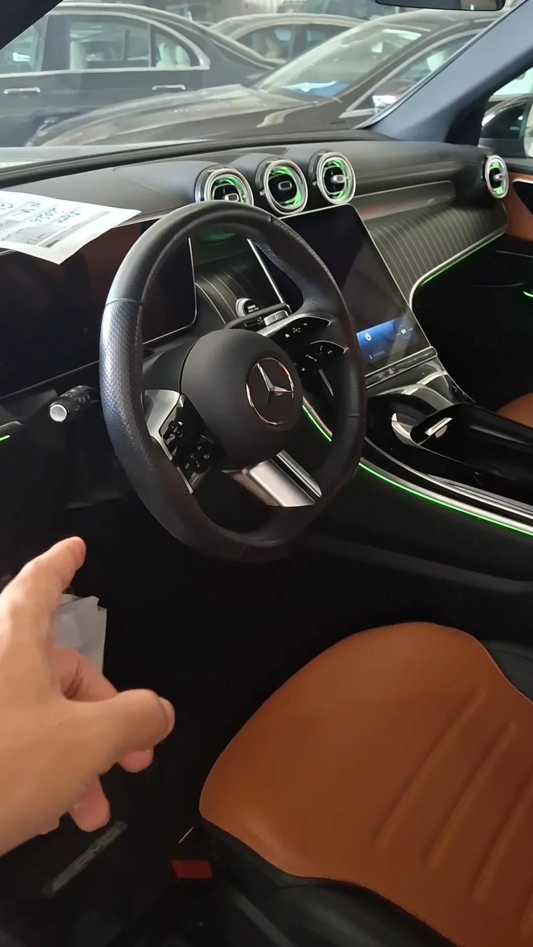 Car video thumbnail 1 of 9