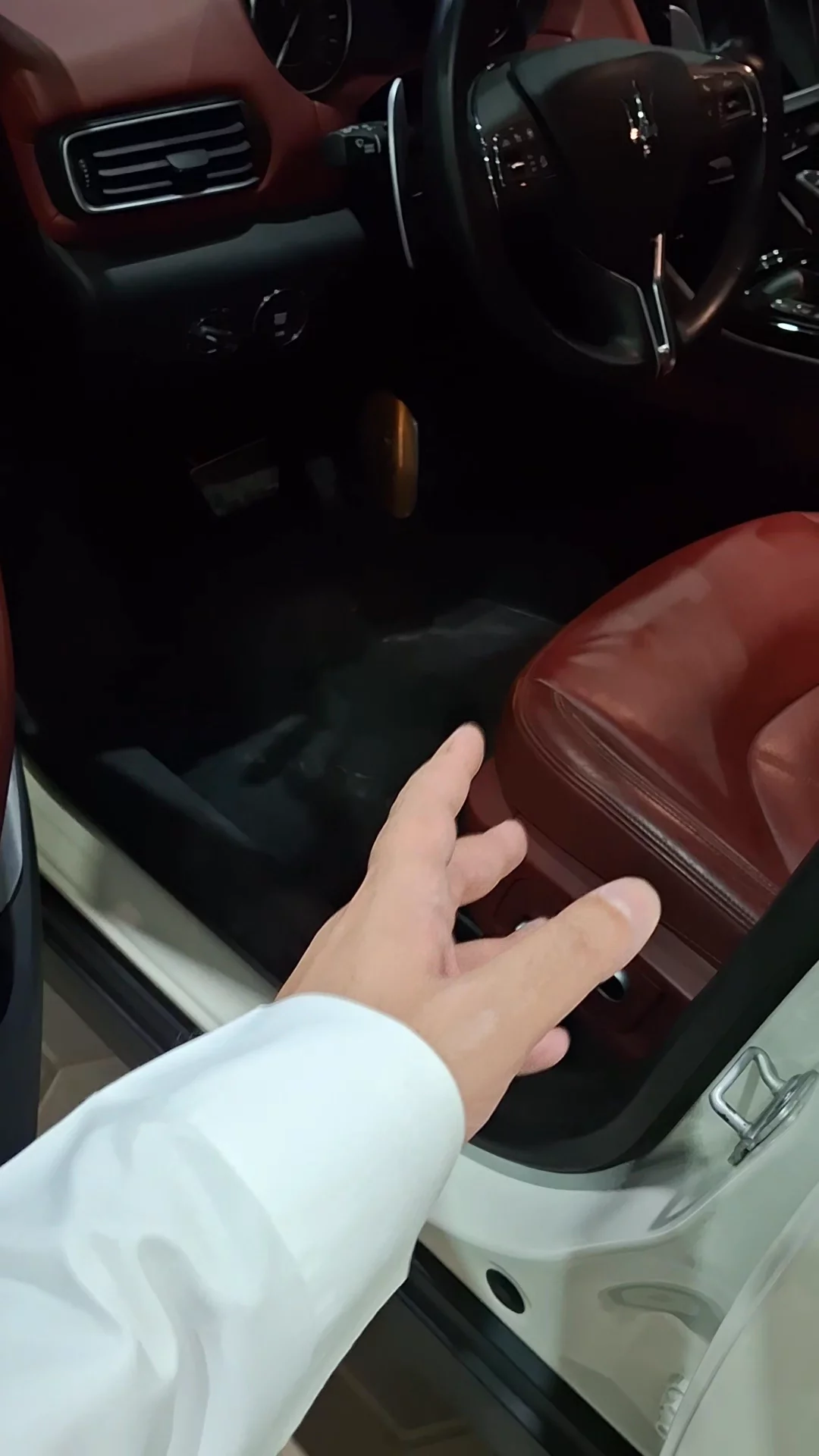 مازيراتي ليفانتي GT hybrid 2022