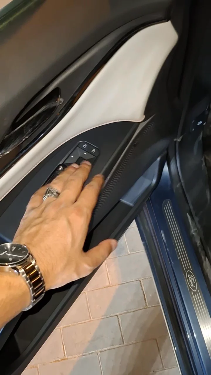 Ford Taurus تيتانيوم 2025