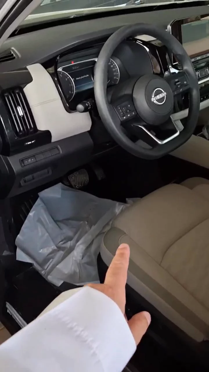 Car video thumbnail 1 of 10