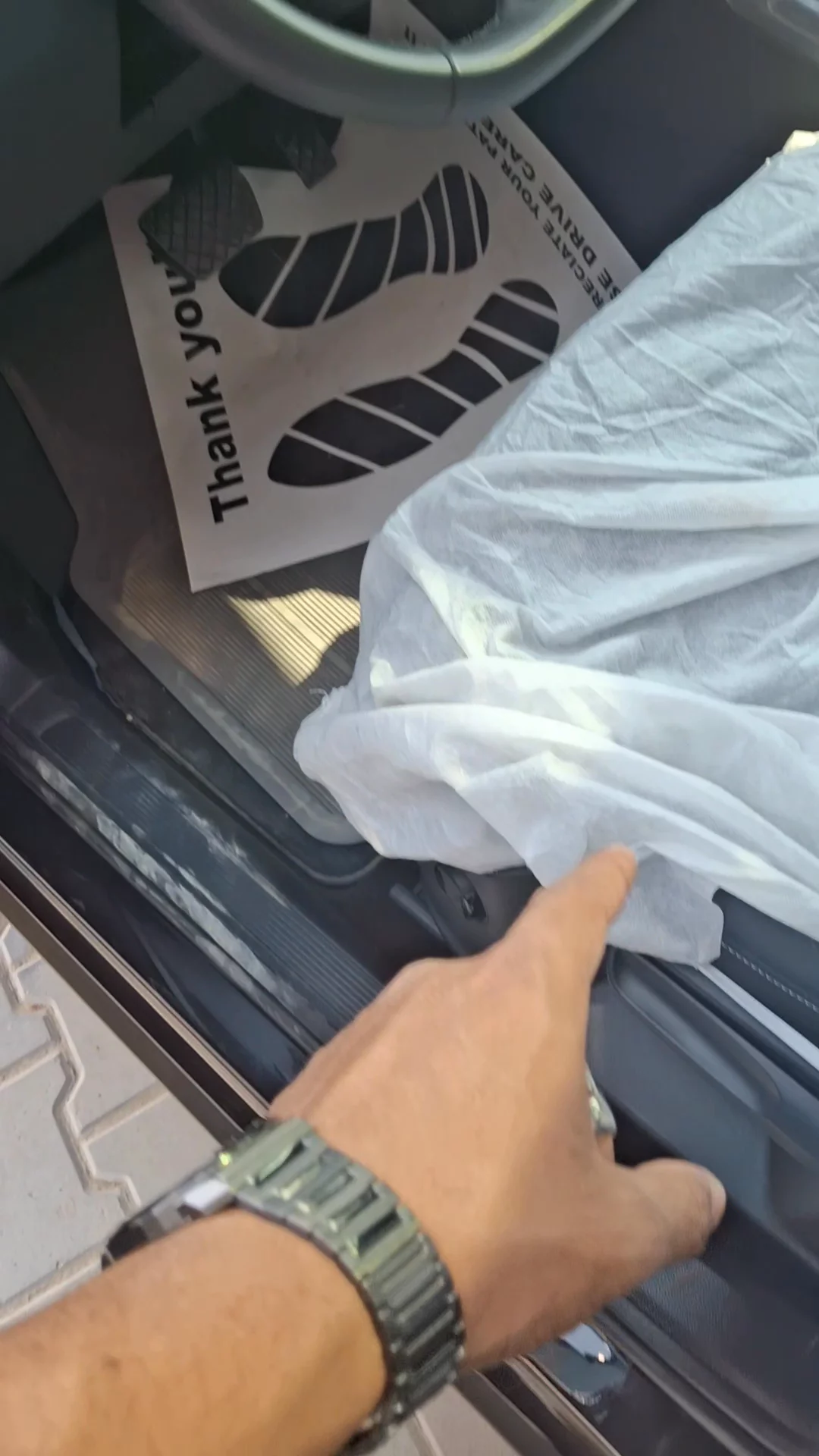 Car video thumbnail 1 of 8