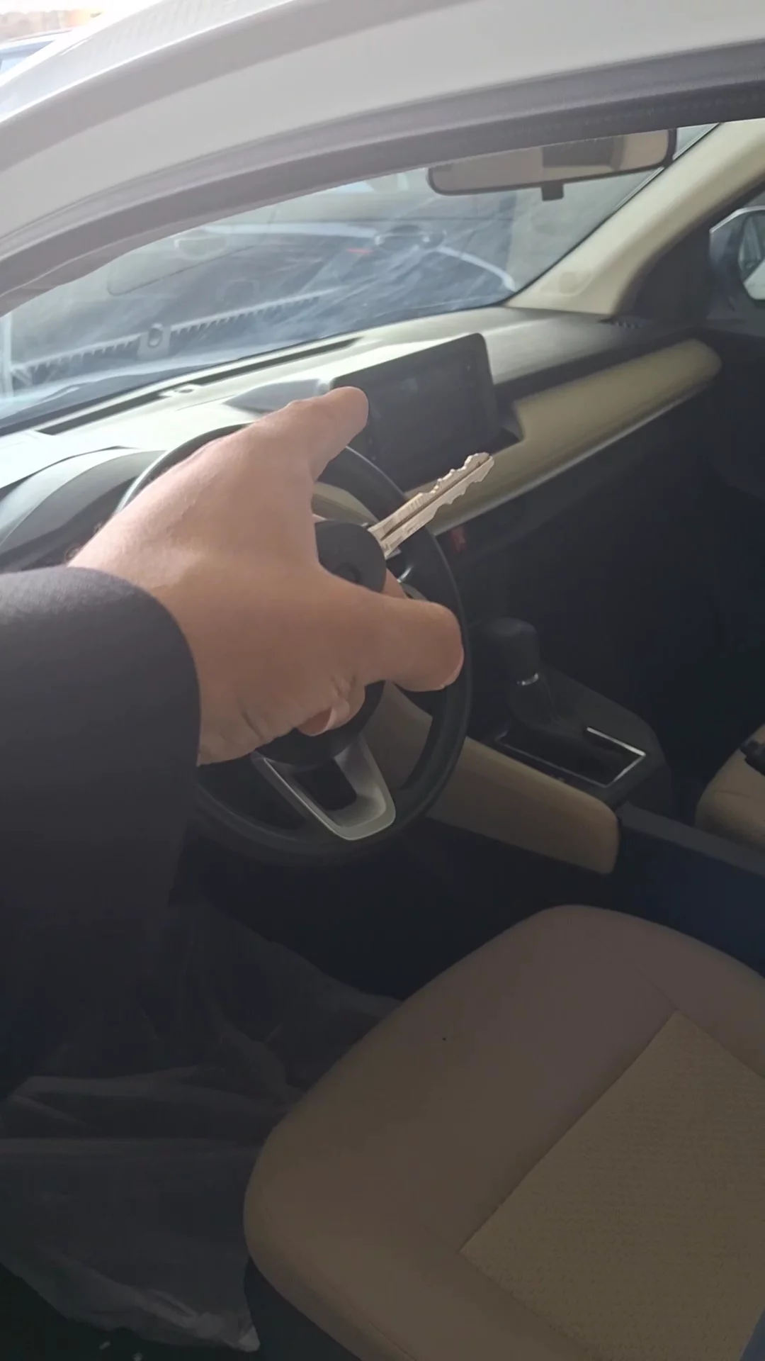 تويوتا يارس Y 2023