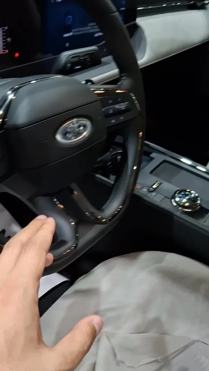 Ford Taurus امبيانتي 2026