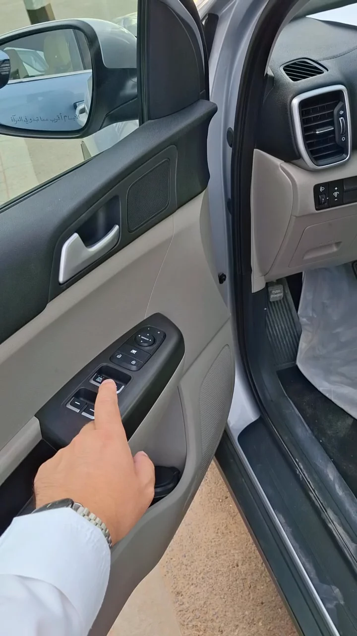 Car video thumbnail 1 of 10