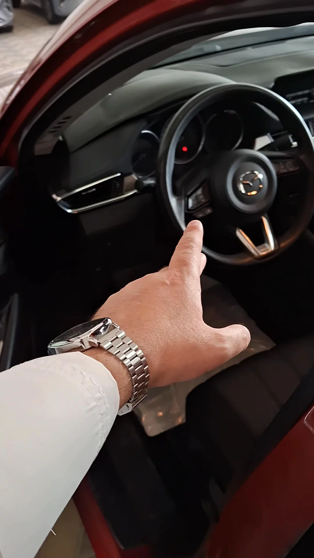 Car video thumbnail 1 of 10