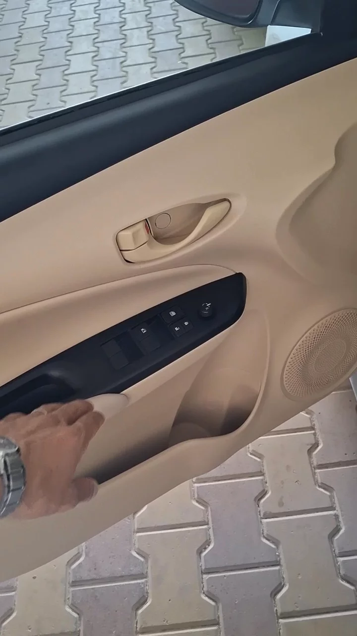 Car video thumbnail 1 of 10