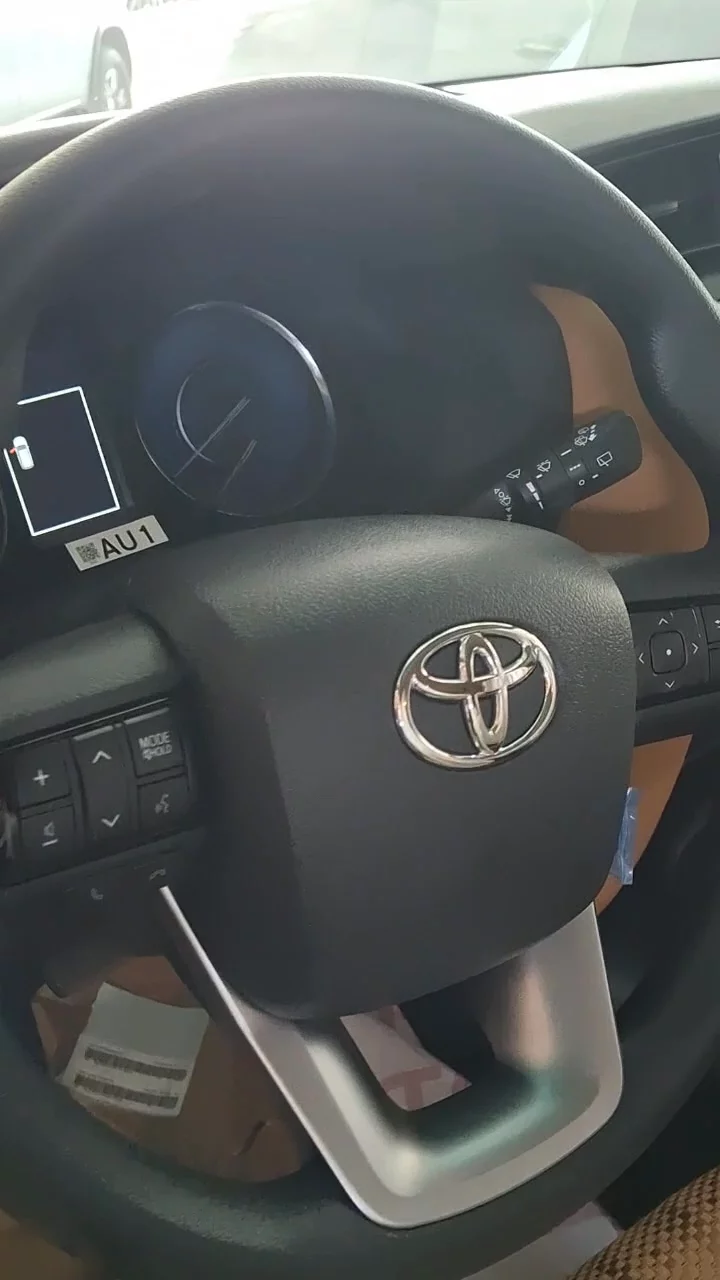 Car video thumbnail 1 of 10