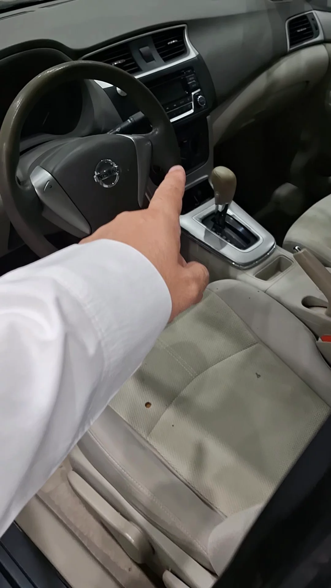 Car video thumbnail 1 of 10