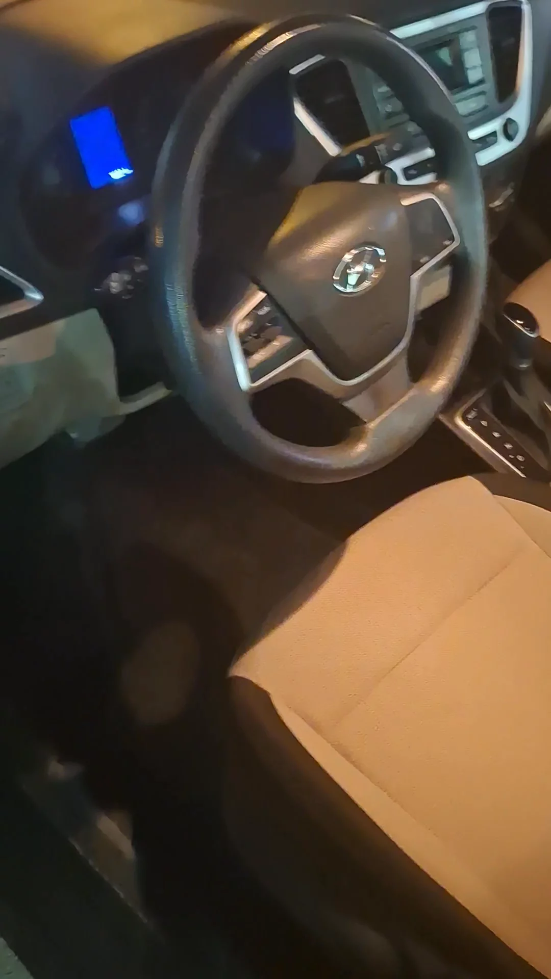 Car video thumbnail 1 of 8