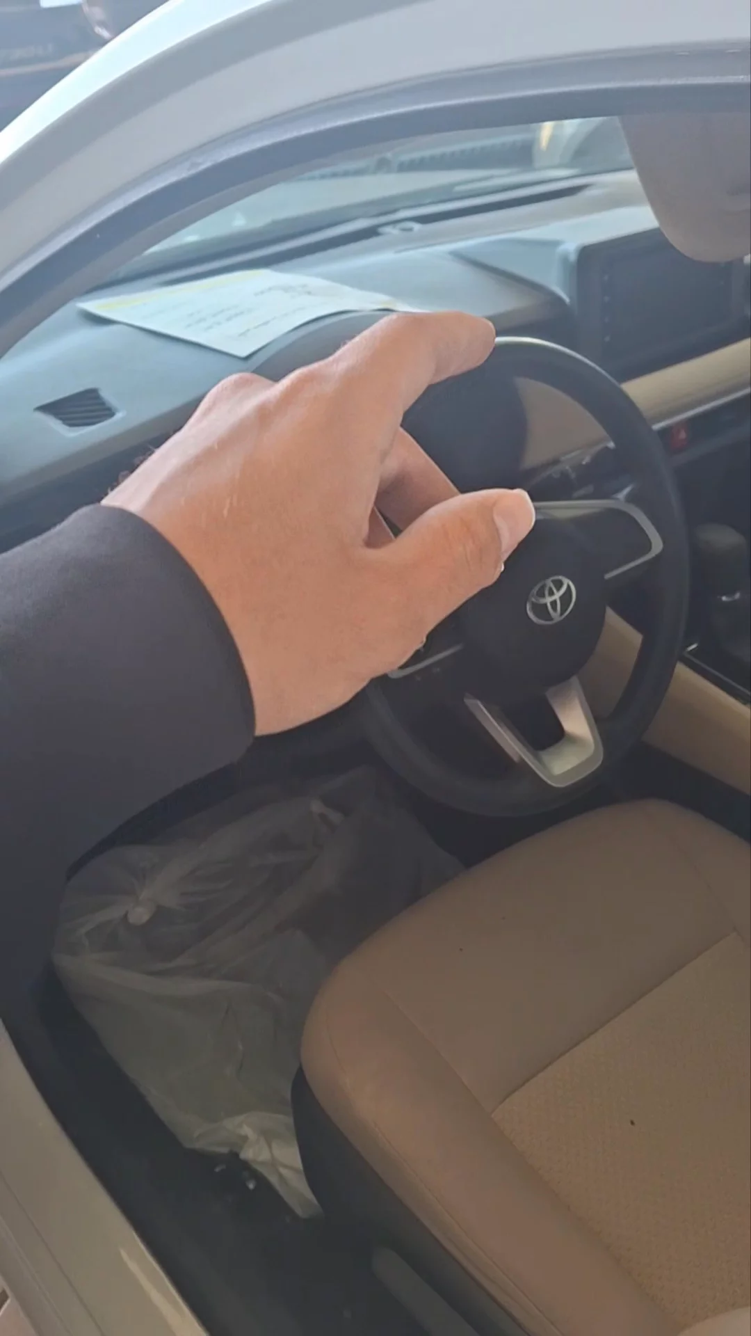 Car video thumbnail 1 of 7