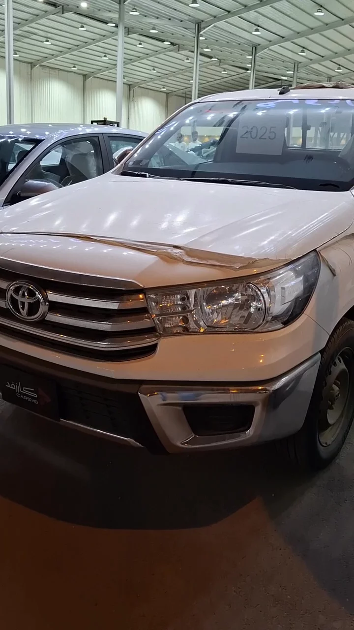 Car video thumbnail 1 of 8