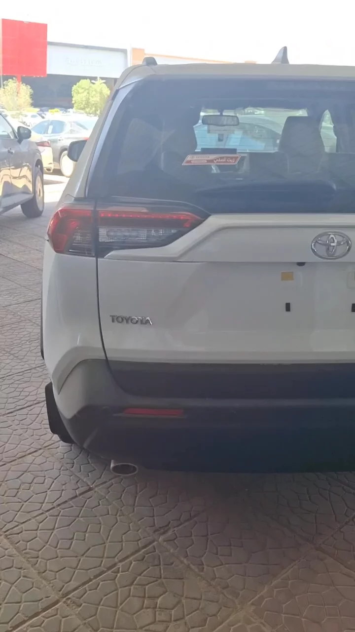 Car video thumbnail 1 of 10