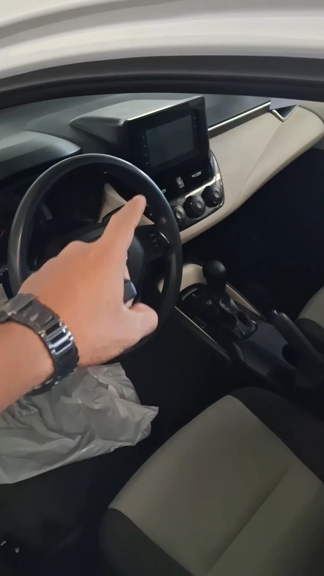 Car video thumbnail 1 of 7