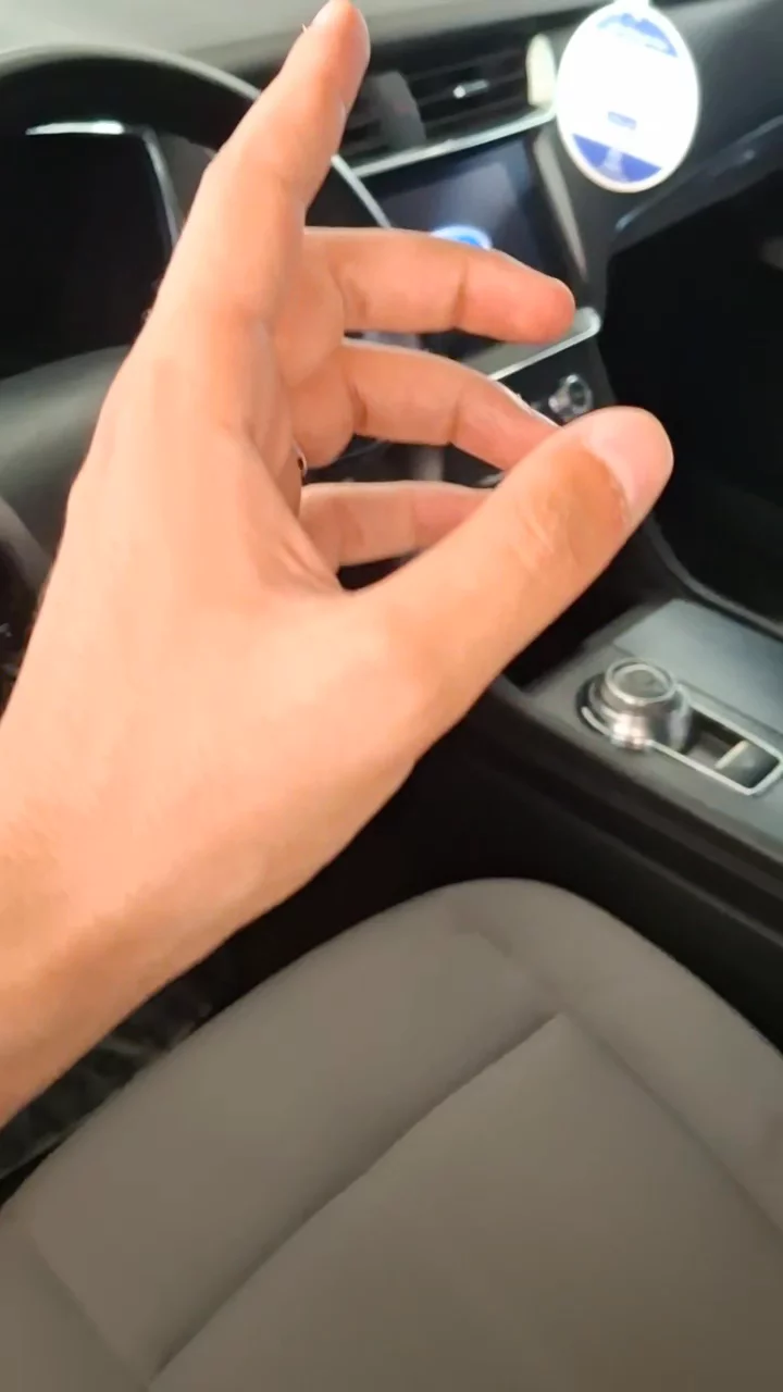 Car video thumbnail 1 of 8