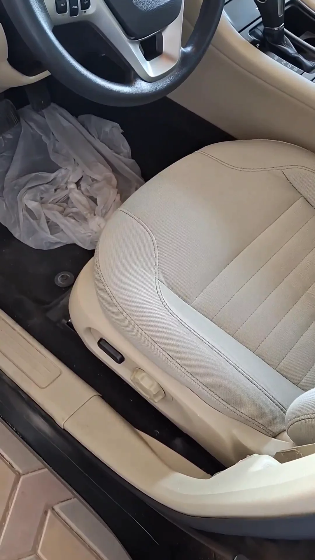 Car video thumbnail 1 of 9