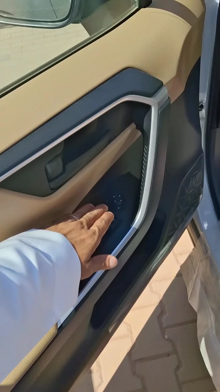 Car video thumbnail 1 of 10