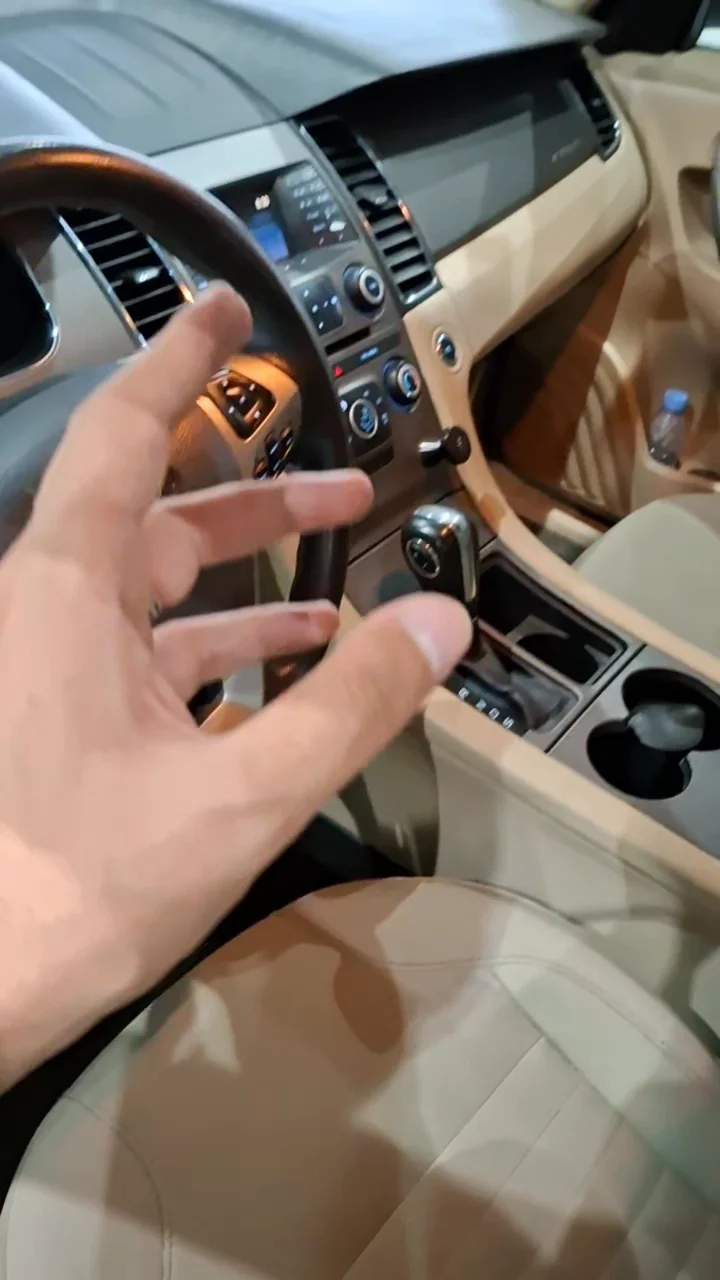 Car video thumbnail 1 of 9