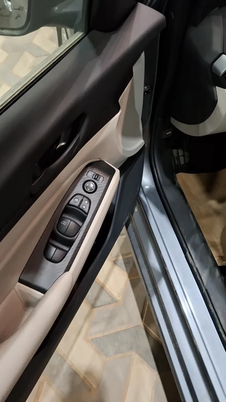 Car video thumbnail 1 of 10