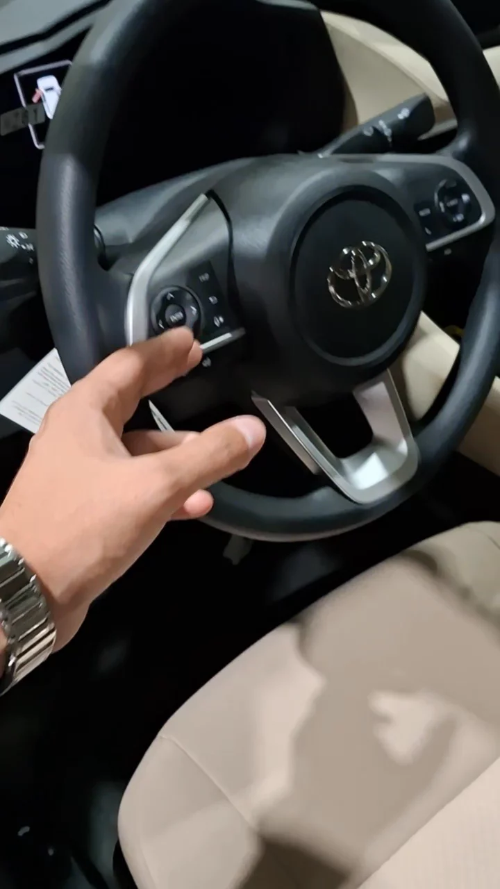 Car video thumbnail 1 of 10