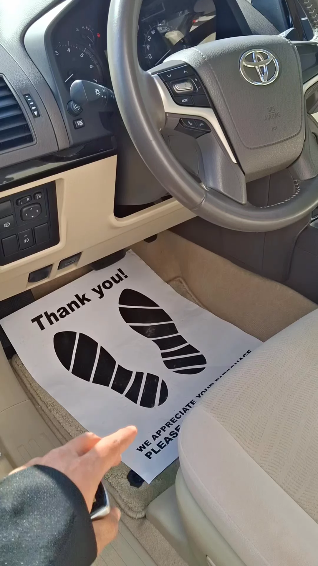 Car video thumbnail 1 of 8