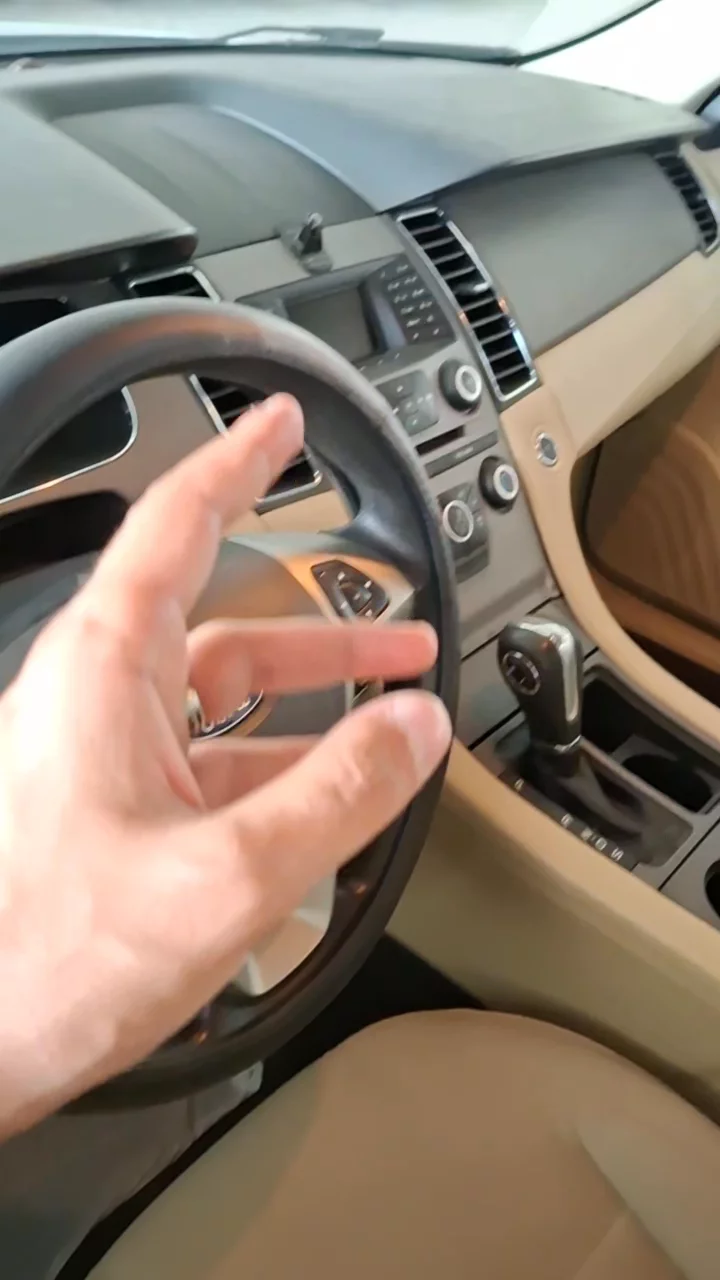 Car video thumbnail 1 of 8