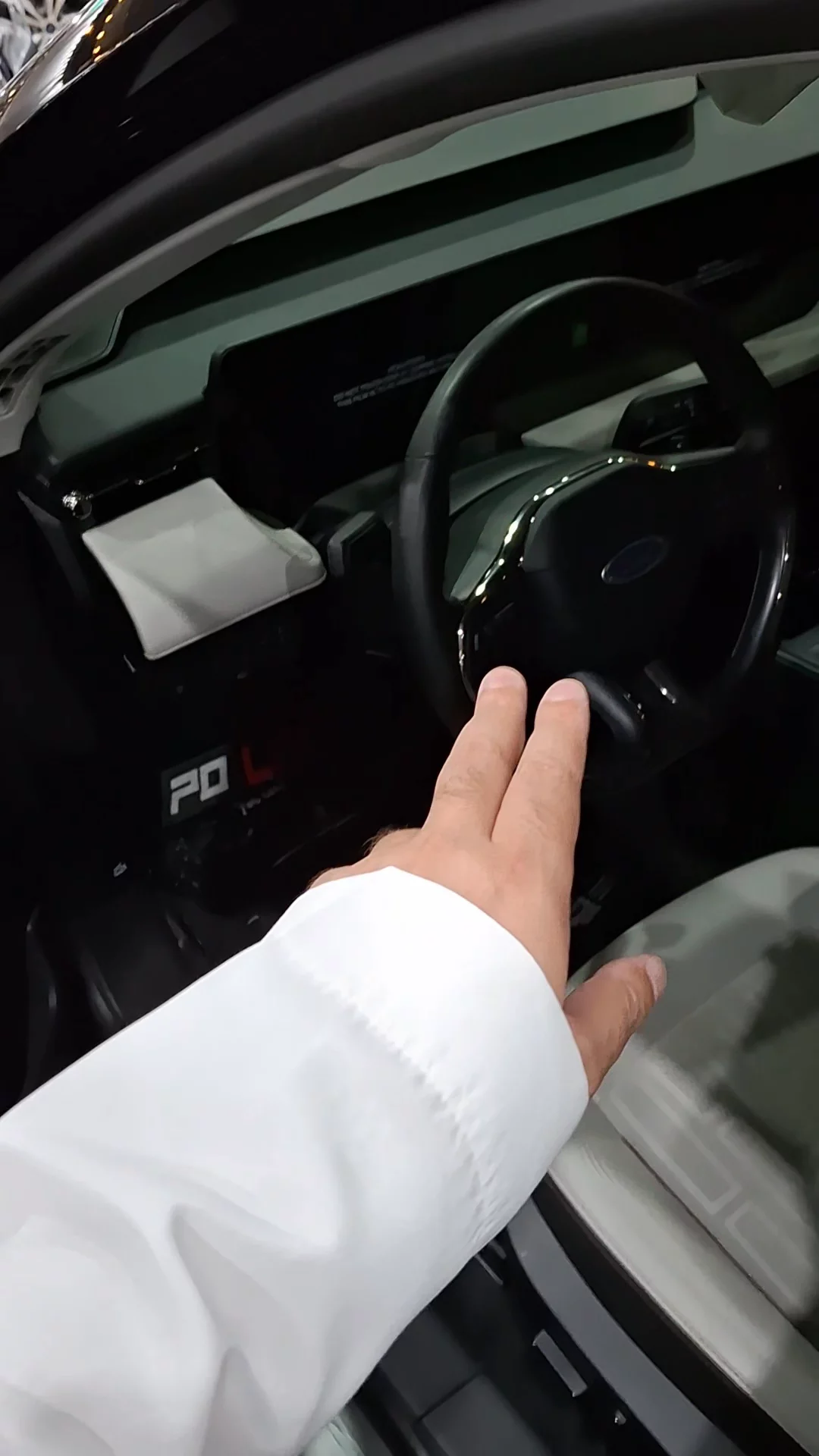 Ford Taurus ترند 2025