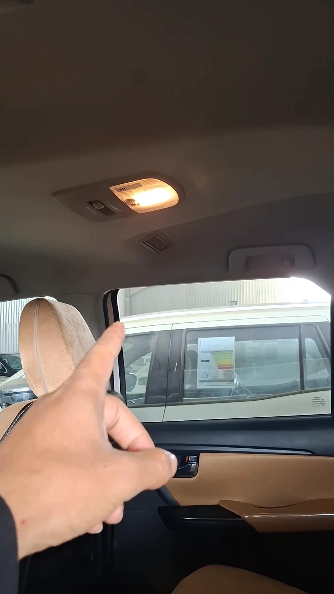 Car video thumbnail 1 of 8