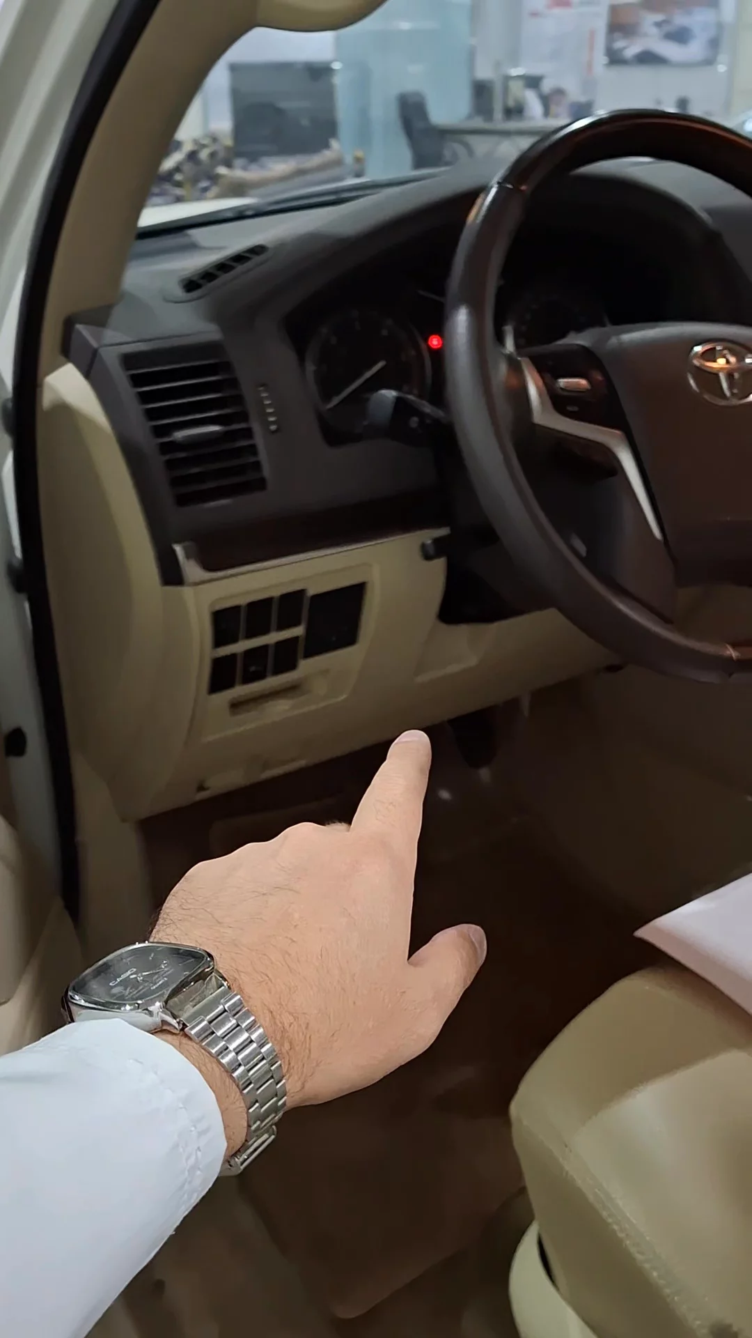 Car video thumbnail 1 of 10