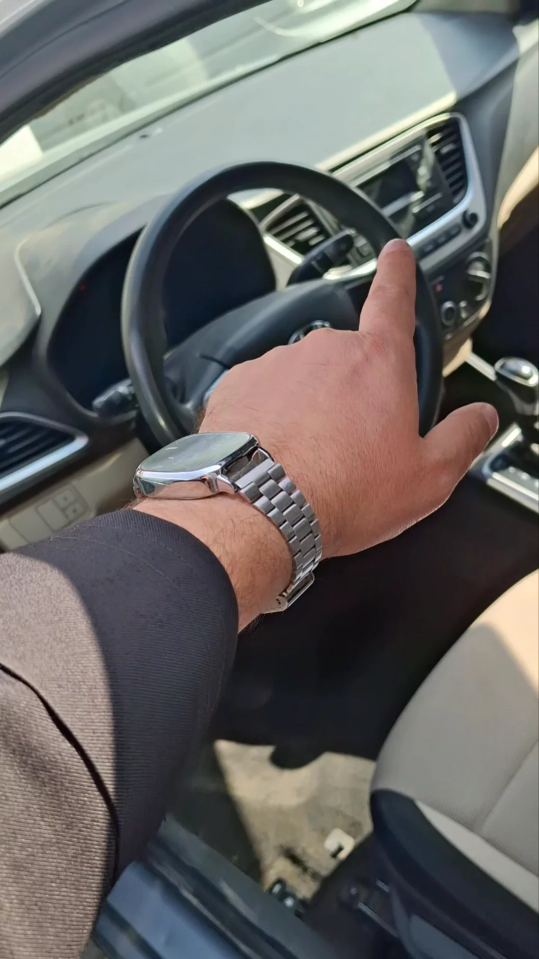 Car video thumbnail 1 of 10