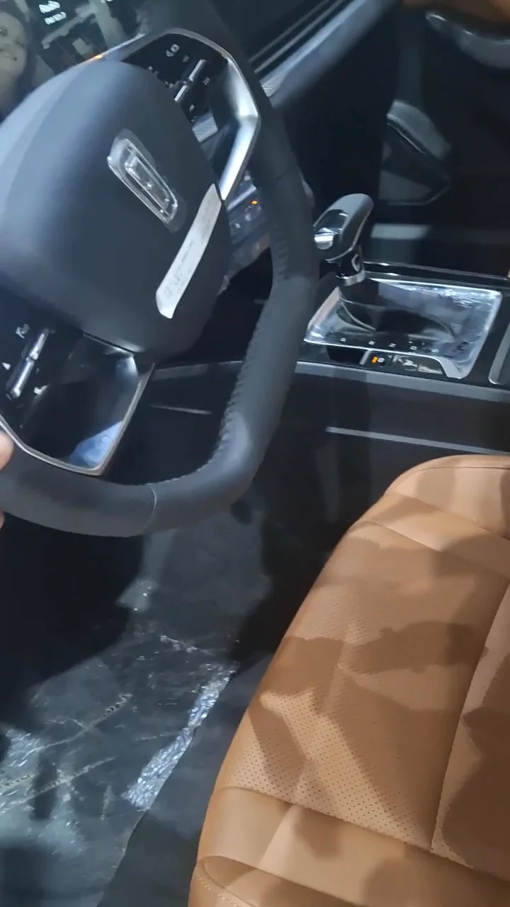 Car video thumbnail 1 of 10