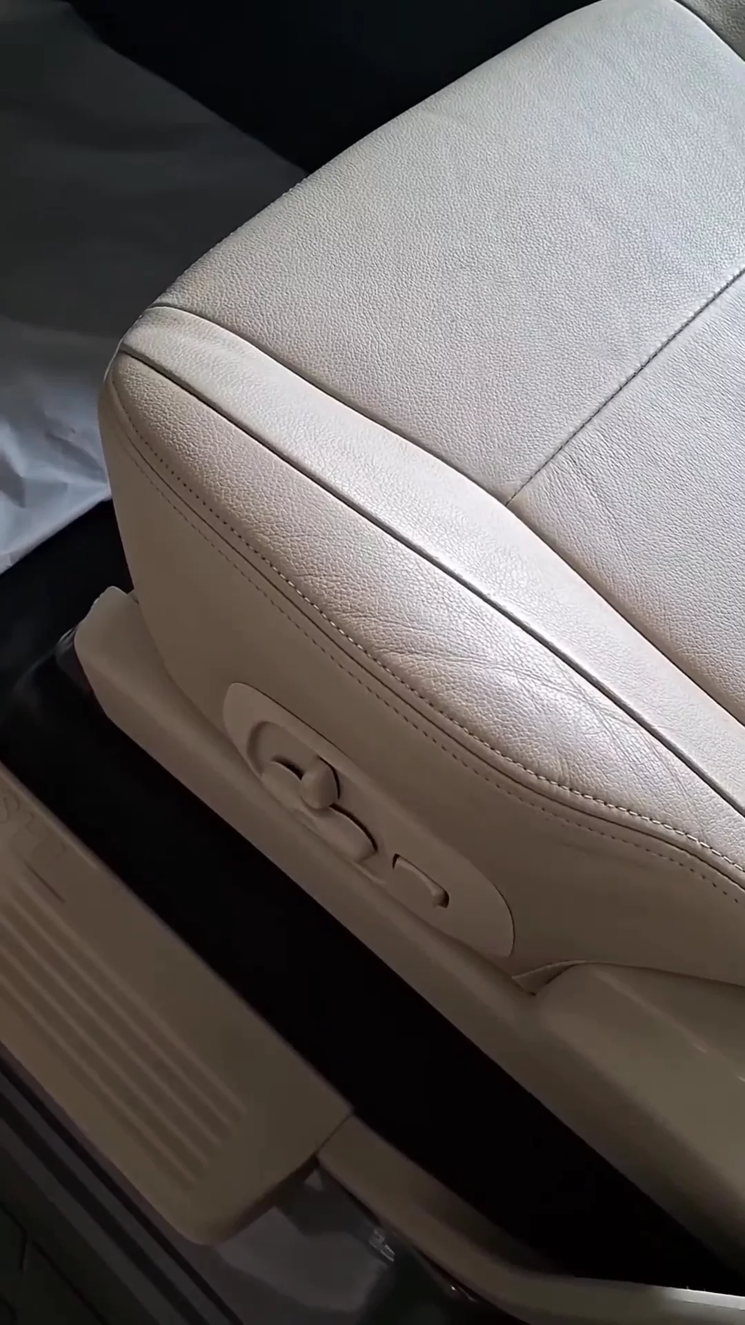 Car video thumbnail 1 of 13