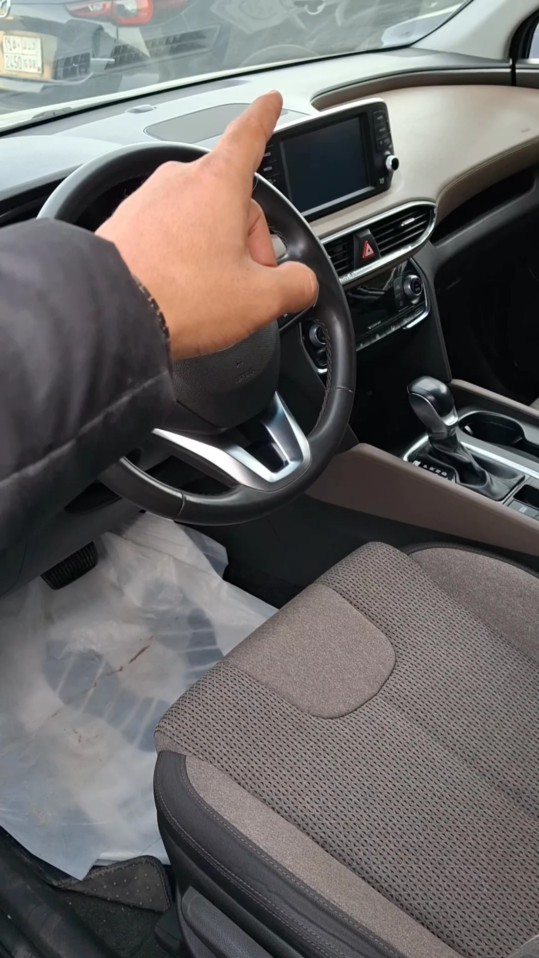 Car video thumbnail 1 of 8