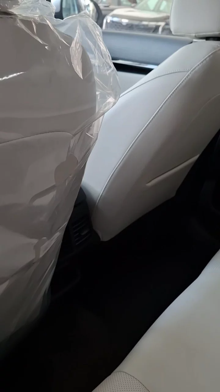 Car video thumbnail 1 of 10