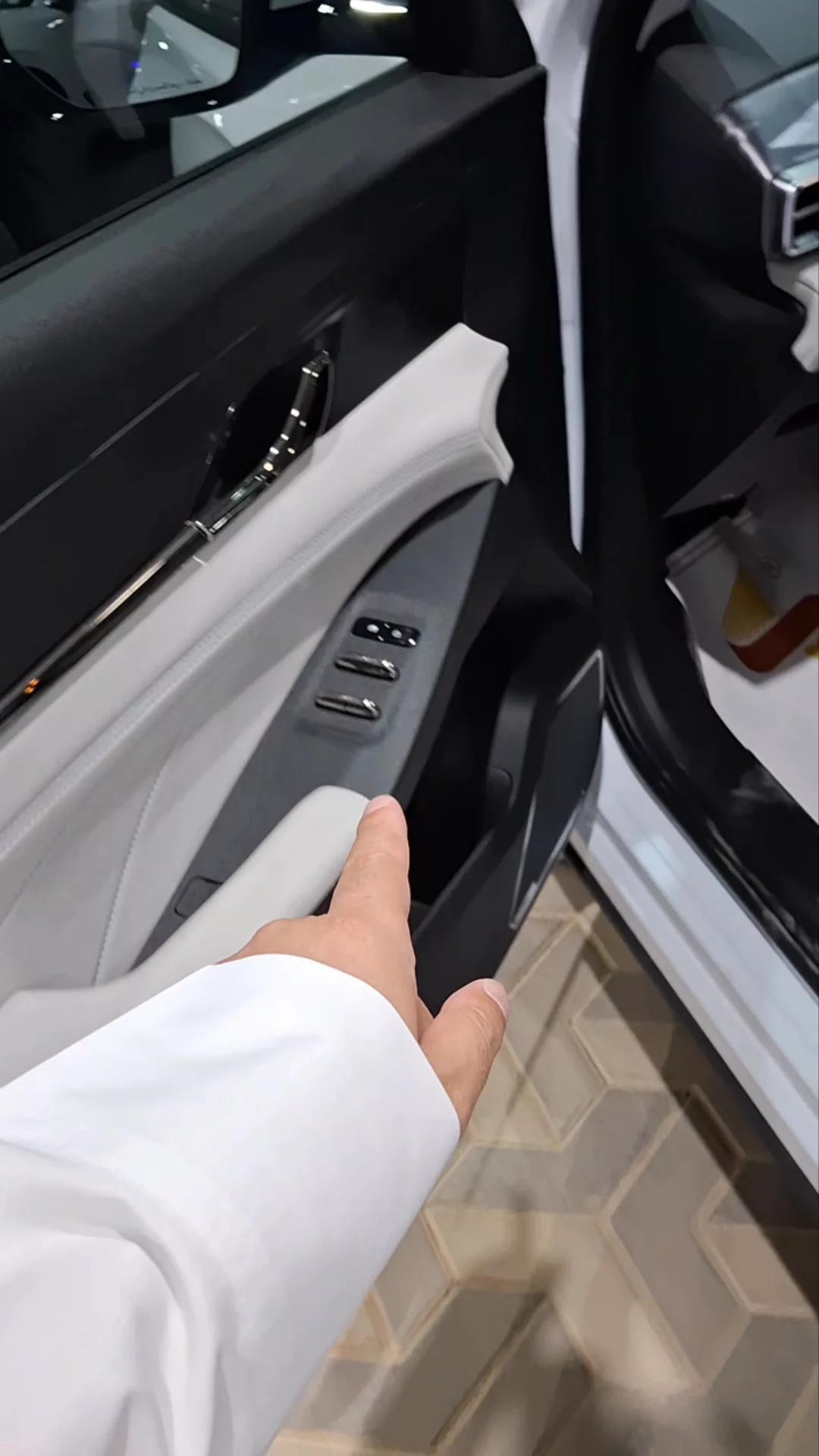 Dongfeng SHIN MAGE 320T 2026