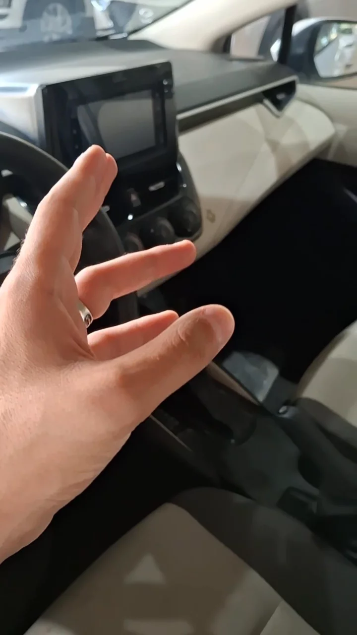 Car video thumbnail 1 of 9