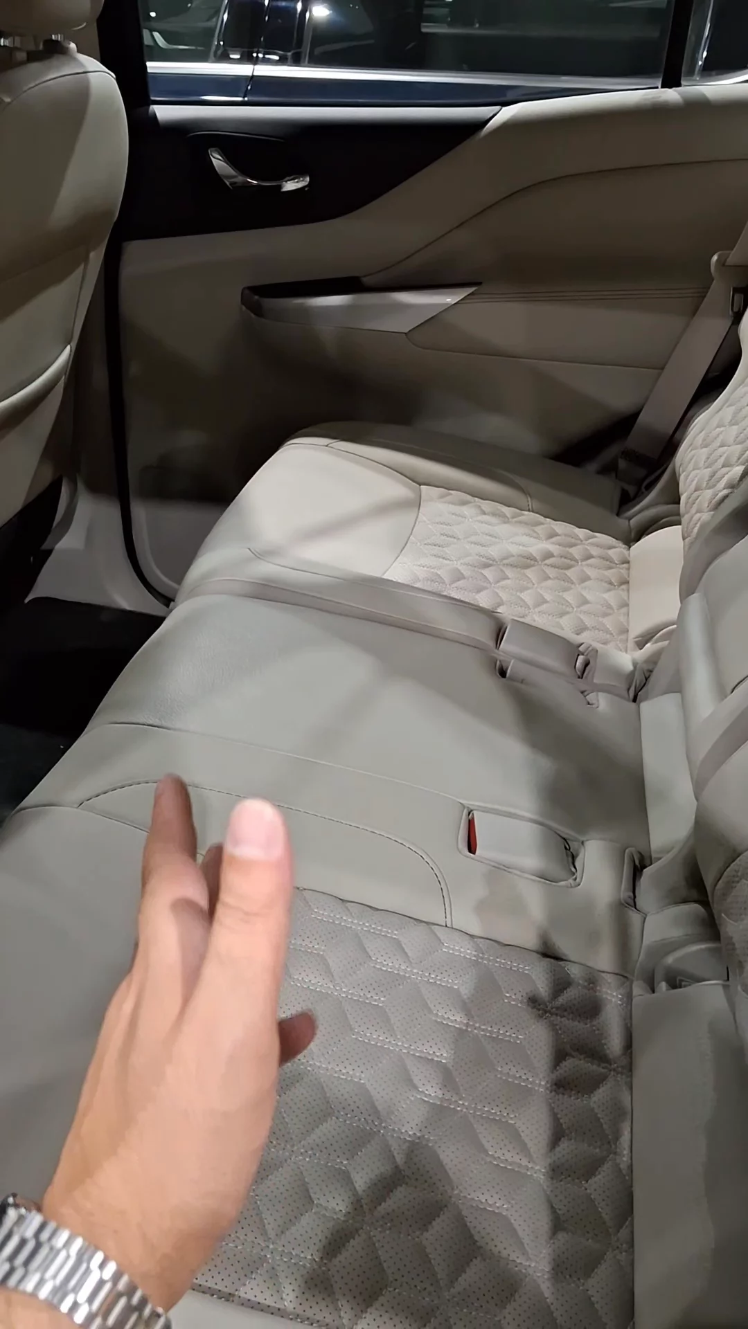 Car video thumbnail 1 of 10