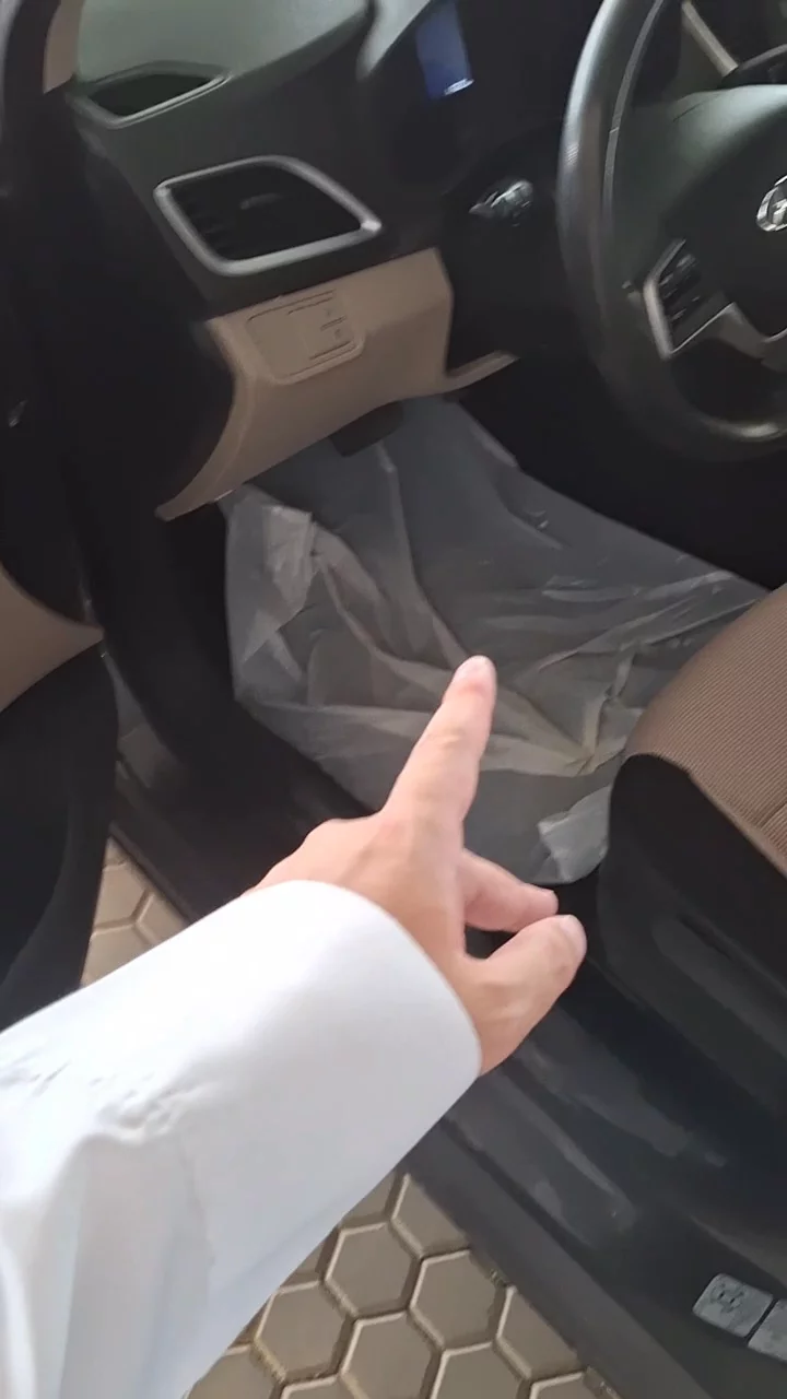 Car video thumbnail 1 of 9