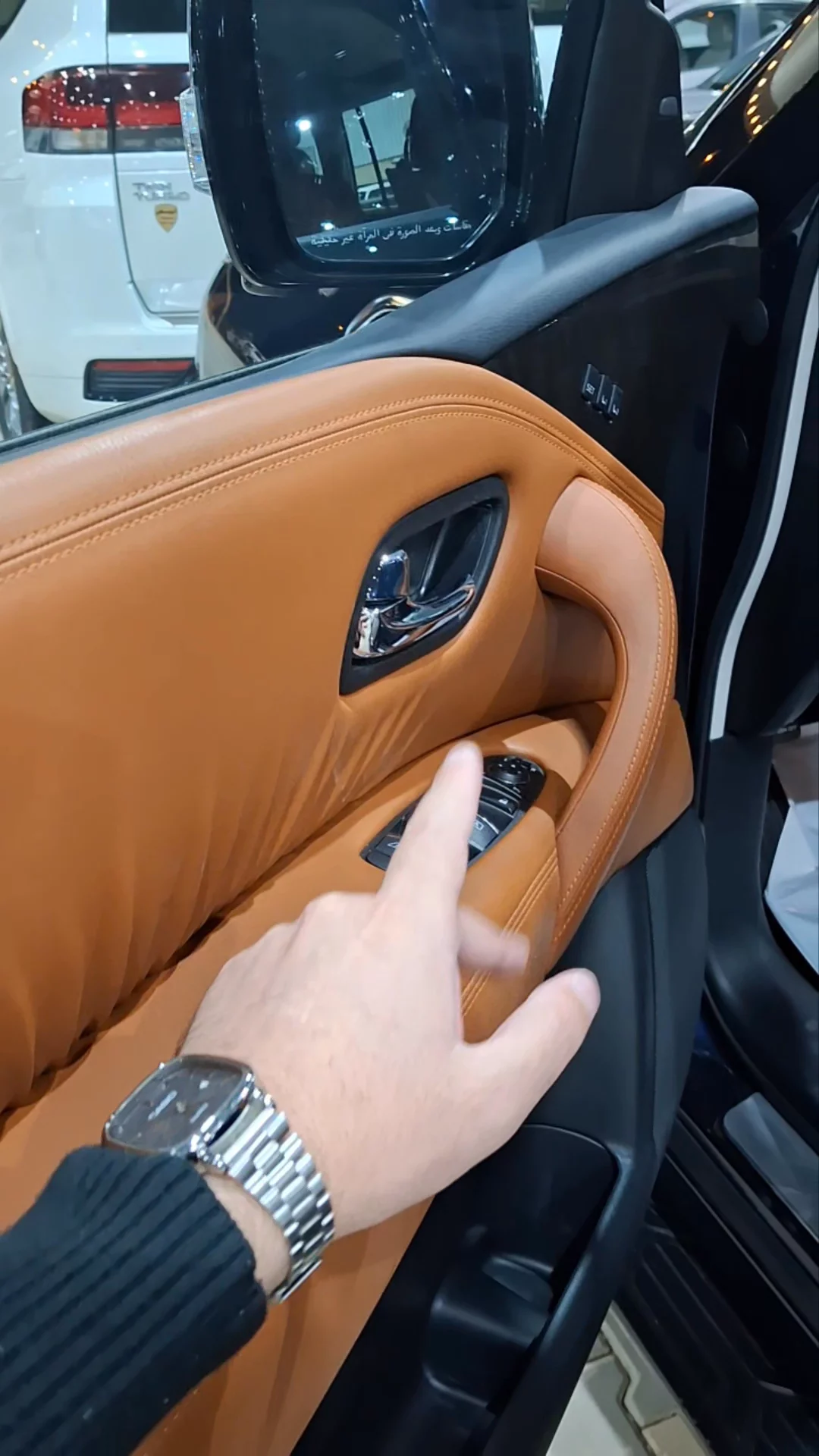 Car video thumbnail 1 of 10