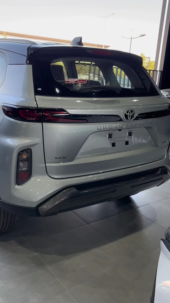 Car video thumbnail 1 of 10